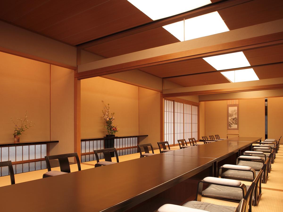 Osaka Academia Hotel Екстериор снимка