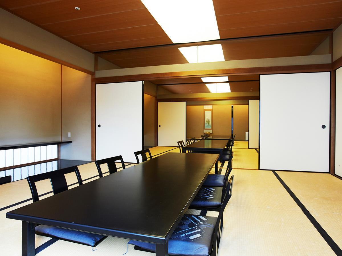 Osaka Academia Hotel Екстериор снимка